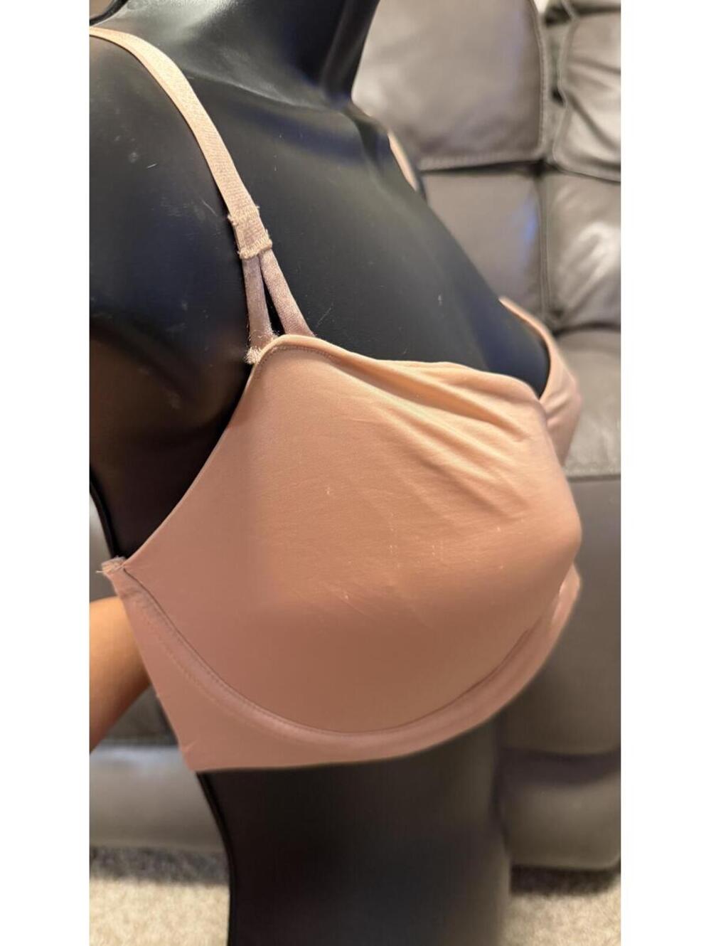 BRA Victoria's Secret Nude Bra 38DD/F85 Without Padding - Picture 3 of 6